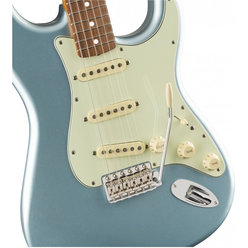 Guitare FenderFender stratocaster vintera 60 ice blue - meilleur prix